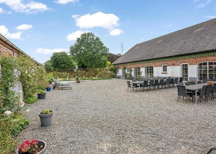 5 Star In Spottrup-by Traum